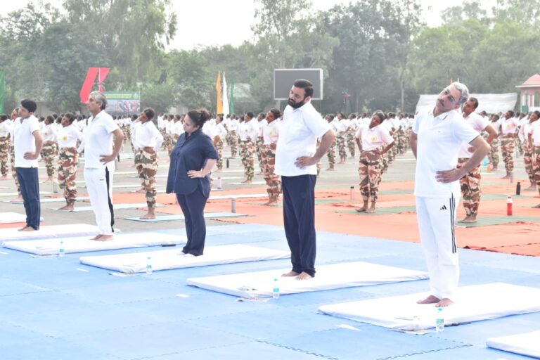हरियाणा में भव्य योग दिवस कार्यक्रम: CM ने योग के लाभों पर दिया जोर!