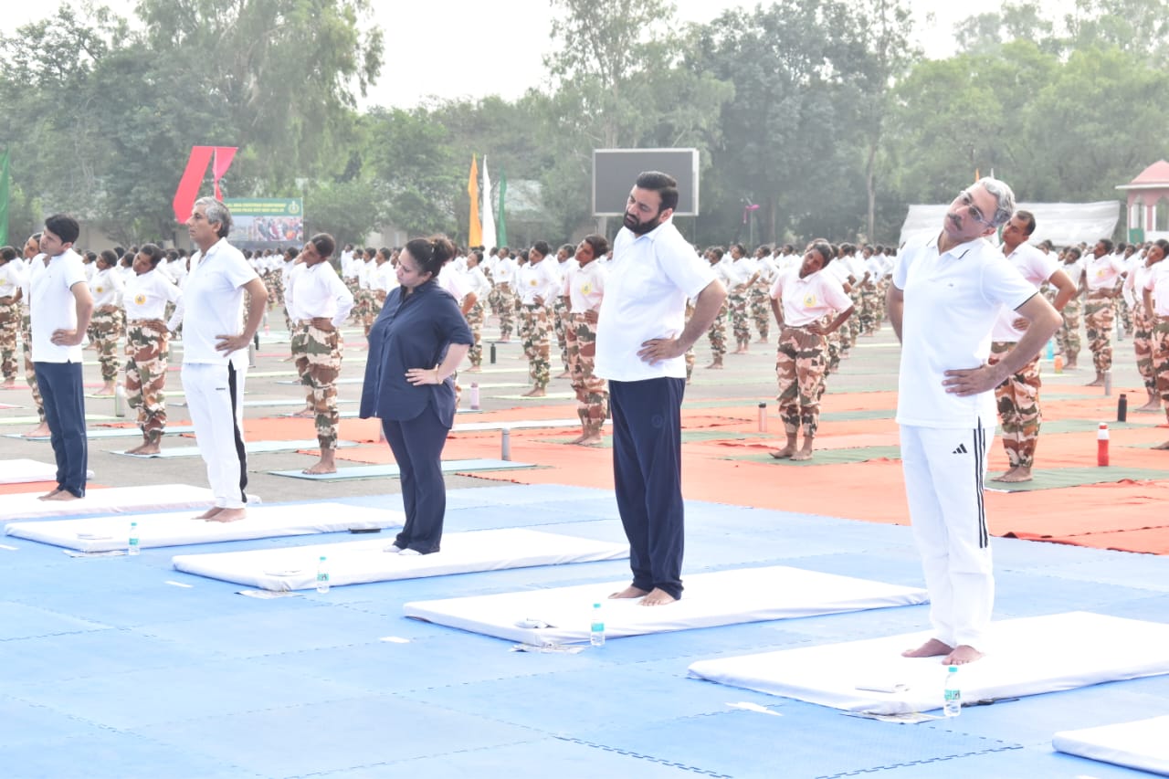 हरियाणा में भव्य योग दिवस कार्यक्रम: CM ने योग के लाभों पर दिया जोर!