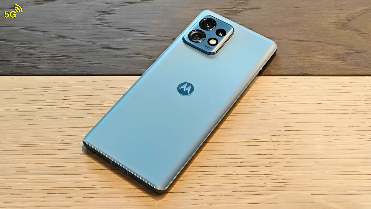 Motorola Edge 50 Pro 5G: सस्ता स्मार्टफोन जो बदल देगा आपका तकनीकी अनुभव!