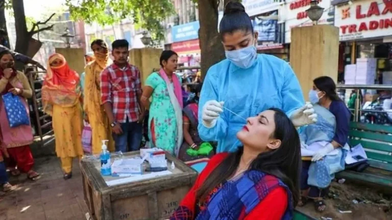 कोरोना का भयावह आंकड़ा: देश में 4866 केस, 51 मौतें, क्या है स्थिति?
